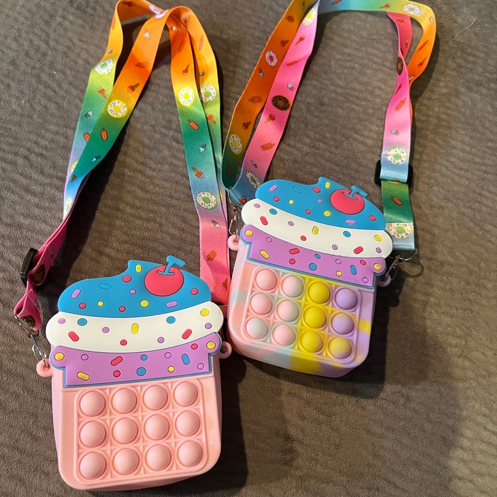 -sold separately- Pop it ice cream purse